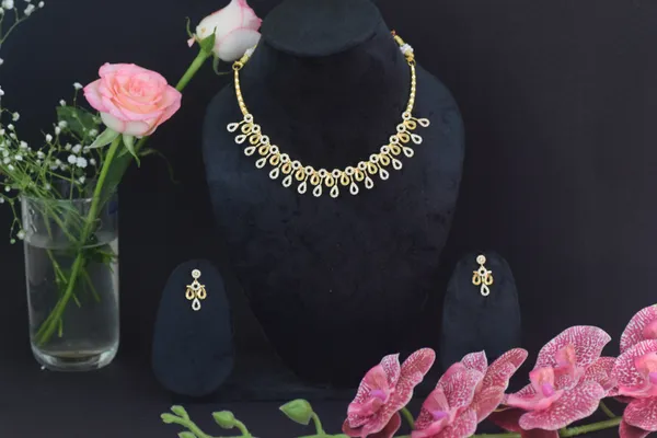 Silver_Brass_Necklace_Set_For_Women